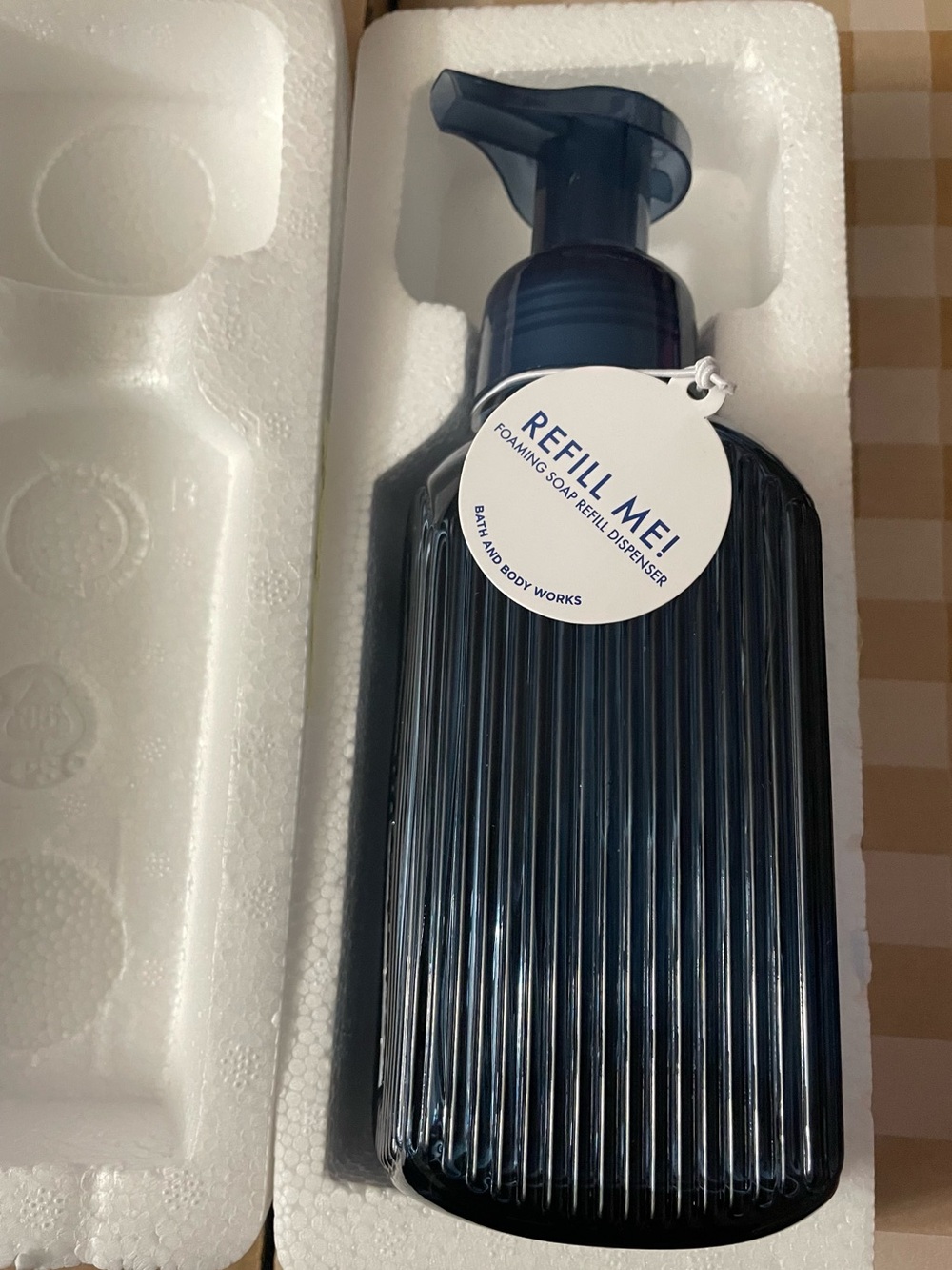 Bath & Body Works Vertical Lines Navy Blue Glass Foam Soap Dispenser NWT - Picture 3 of 3